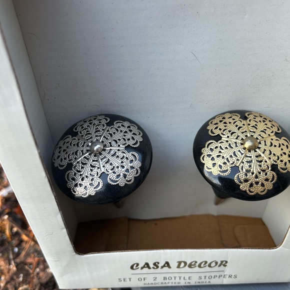 Casa Decor Set of Wine Stoppers New In Box - Picture 2 of 6